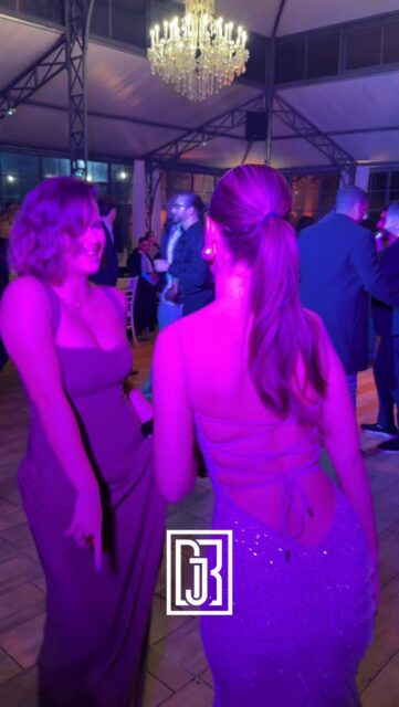 Même au dernier instant, offrez-vous ce dernier frisson de plaisir… avant de rentrer.✨ @djraions #djraions #luxurywedding #wedding #dj #fyp