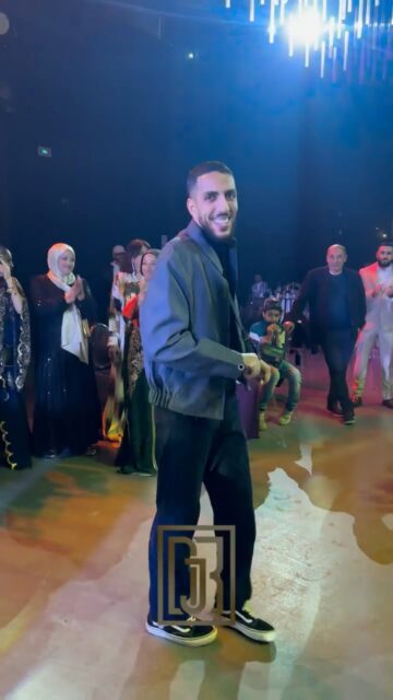 Mister @riccifamily_ à l’action pour un battle Alaoui Reggada @djraions #djraions #riccifamilyfun #weddingday #luxurywedding #bride #mariage #wedding #dj